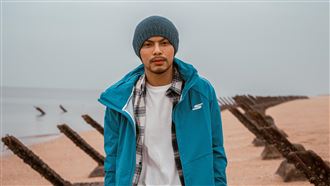 才嗆小粉紅　黃明志再找中國人唱新歌