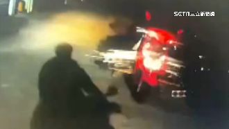 男深夜偷鐵片　機車塞滿遭逮人贓俱獲