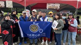露德紅絲帶愛希3民團，今齊聚「扶輪家庭日」公益活動宣導愛滋與反毒知識。（圖／記者簡浩正攝影）
