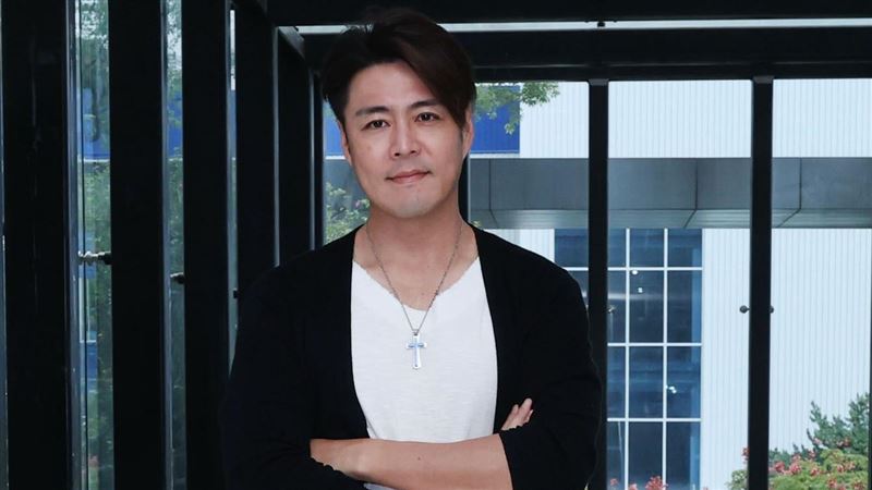 獨／劉至翰擁2段婚姻　被爆帶新女伴