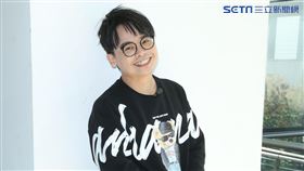 阿松三立新聞網專訪。（記者邱榮吉/攝影）