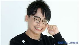 阿松三立新聞網專訪。（記者邱榮吉/攝影）