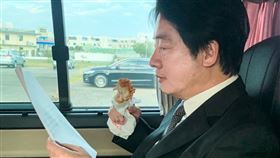 賴清德啃雞腿連趕5場。（圖／翻攝自賴清德臉書）