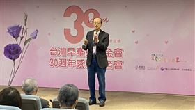 有「接生大王」之稱的前台北馬偕醫院院長楊育正，曾有單日來回接生七個寶寶的紀錄，被笑稱為「一夜七次郎」。（圖／記者簡浩正攝影）