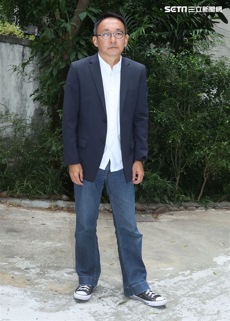 「青春弒戀」導演何蔚庭三立新聞網專訪。（記者邱榮吉/攝影）