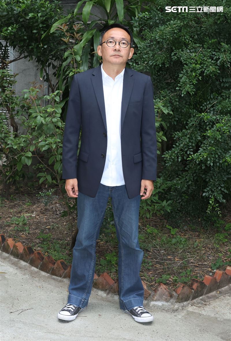 「青春弒戀」導演何蔚庭三立新聞網專訪。（記者邱榮吉/攝影）