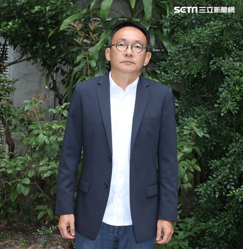 「青春弒戀」導演何蔚庭三立新聞網專訪。（記者邱榮吉/攝影）