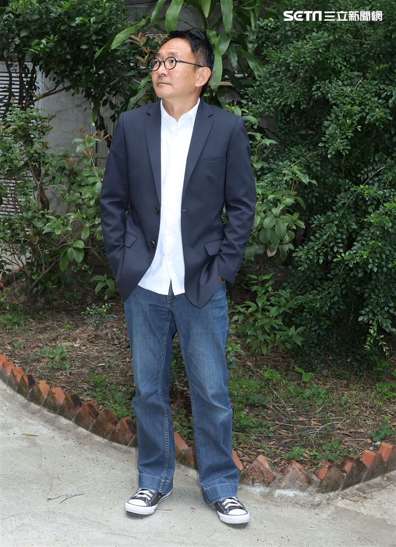 「青春弒戀」導演何蔚庭三立新聞網專訪。（記者邱榮吉/攝影）