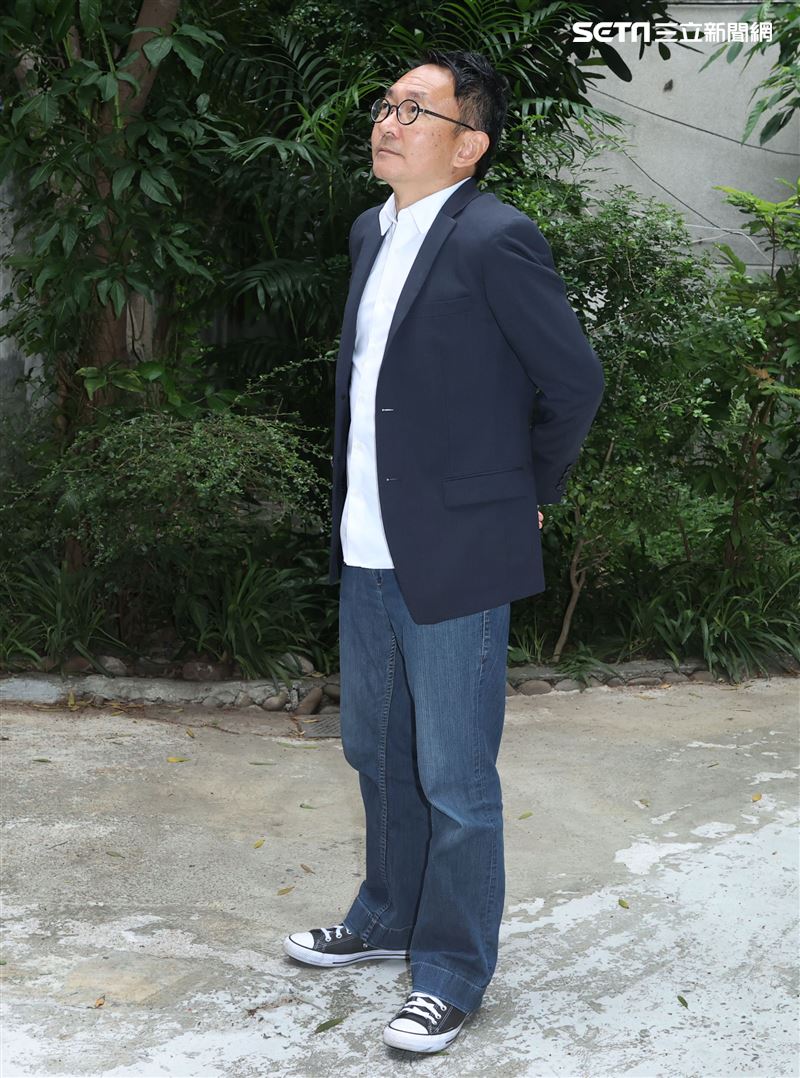 「青春弒戀」導演何蔚庭三立新聞網專訪。（記者邱榮吉/攝影）