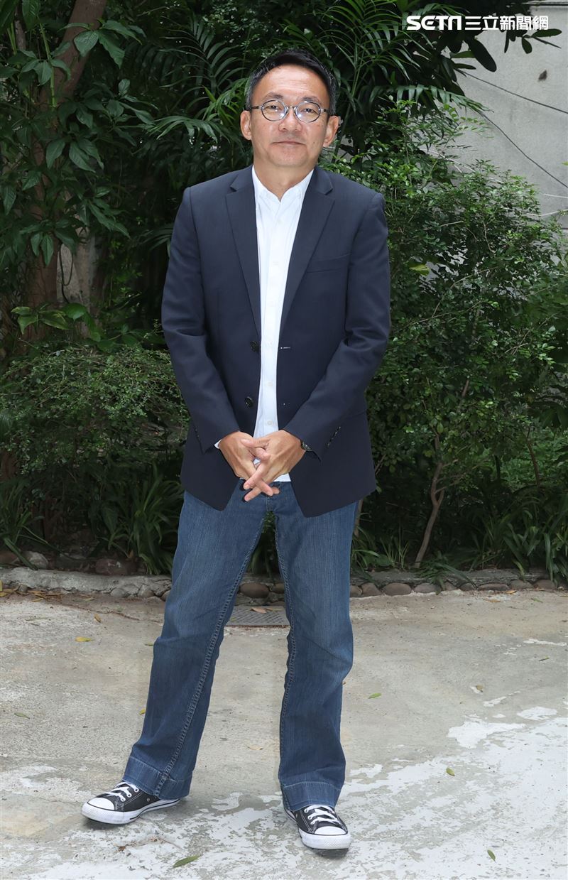 「青春弒戀」導演何蔚庭三立新聞網專訪。（記者邱榮吉/攝影）