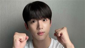 金曜漢確診新冠肺炎。（圖／翻攝自推特）