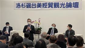 洛杉磯台美經貿論壇洛杉磯華人媒體大紀元時報主辦台美經貿觀光論壇，社長李旭生（前，持麥克風者）指出，對於中國大陸出來的海外華人而言，對台灣有一份特殊情感，台灣是華語世界的自由民主燈塔。中央社記者林宏翰洛杉磯攝  110年11月14日