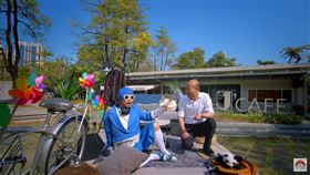 宣傳高雄獲最佳MV！黃明志「就是蹭流量」　韓國瑜回應了（圖／翻攝自Namewee YouTube）