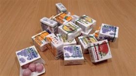 爆廢公社,糖果,水果糖,盒裝,懷舊,復古,全聯,百貨
https://www.facebook.com/groups/644810635665586/posts/3323360761143880