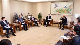 行政院長蘇貞昌今（15）日召開擴大防疫會議。（圖／記者盧素梅攝影)