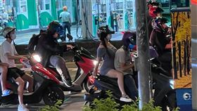 阿伯早餐店放牽絲連環屁！網抬頭見「尖挺長輩」笑：滿扯的▲（圖／翻攝自爆怨2公社臉書）

