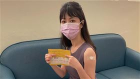 高嘉瑜高嘉瑜10月29日在臉書發文寫下，打完高端第二劑台灣價值100分，神功護體百毒不侵，連唱歌都變好聽了（圖／翻攝自高嘉瑜臉書）