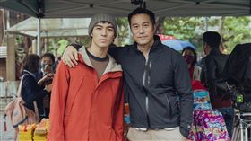 演技實力派男神張孝全、陳昊森所主演的全新犯罪懸疑電影《操作》。（圖／威視電影提供）