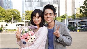 《線：愛在相逢時》菅田將暉、小松菜奈。（圖／翻攝自《線：愛在相逢時》官方推特）