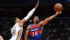 ▲丁威迪（Spencer Dinwiddie）攻下全隊最高27分，巫師打出5連勝。（圖／路透社／達志影像）