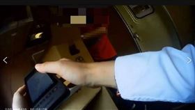 ▲台鐵發生列車長與清潔員爭執事件導致列車誤點。（圖／翻攝影片）