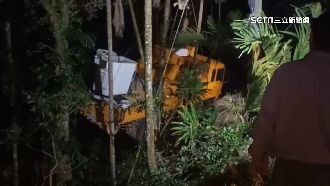 台電外包工程車滑落　吊卡車緊急救援