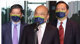 行政院長蘇貞昌17日出席第45屆金鼎獎頒獎典禮