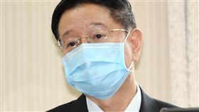 16:9
退伍少校闖營區  國防部：加強警衛勤務應變能力陳姓退伍少校持假證件侵入左營軍區，引發關注；國防部副部長王信龍上將（圖）17日表示，發生這種狀況非常不應該，會強力要求警衛勤務的應變能力、加強辨識作法等。中央社記者施宗暉攝  110年11月17日