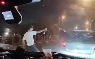 掃把哥被噴臉是假的！拍攝者下場慘