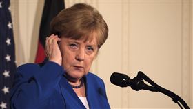 會川普 梅克爾談伊朗核協議有不足處德國總理梅克爾27日於白宮表示，現行核協議，不足以抑制伊朗的核子野心。中央社記者鄭崇生華盛頓攝 107年4月28日