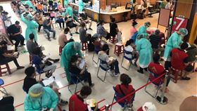 黃珊珊表示，中文字很有趣！「混打」、「加打」、「重打」到底差別在哪？形式重要還是實質重要？（圖／翻攝自黃珊珊臉書）