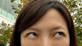 陳乃瑜在臉書貼出「白眼照」直呼，收到這一張真的傻眼欸！