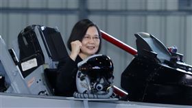 蔡英文出席嘉義F16-V成軍。（圖／記者邱榮吉攝）