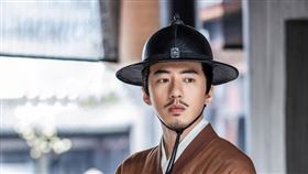 傅孟柏,賈靜雯。（緯來提供