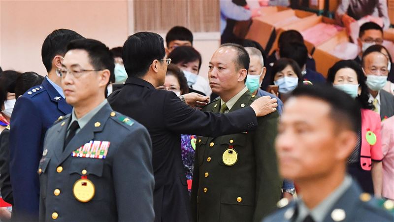 陳敏華涉私菸案　府：已解除警衛室職