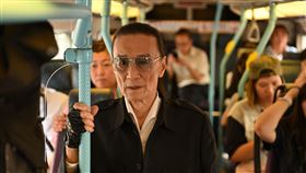 《殺出個黃昏》找84歲謝賢飾演過氣殺手。（圖／華映娛樂提供）