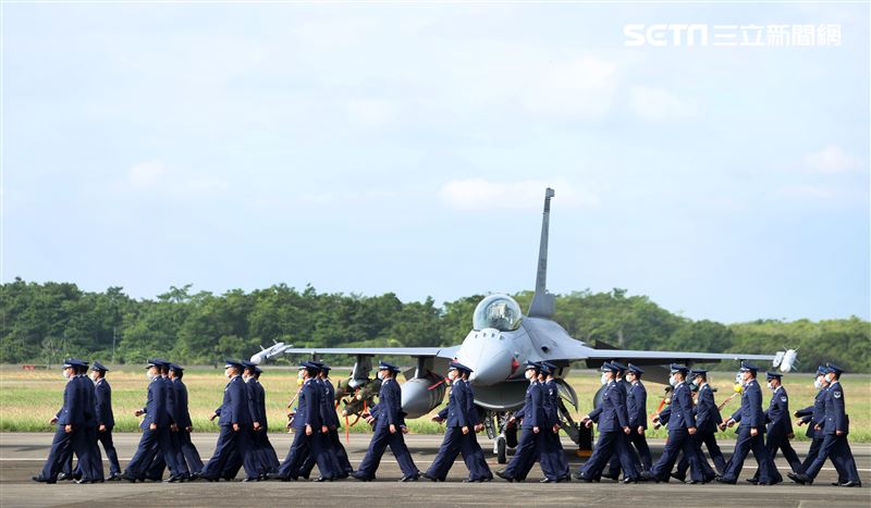 F16-V BLK20型戰機。（記者邱榮吉/嘉義拍攝）