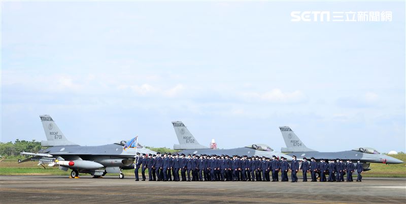 F16-V BLK20型戰機。（記者邱榮吉/嘉義拍攝）