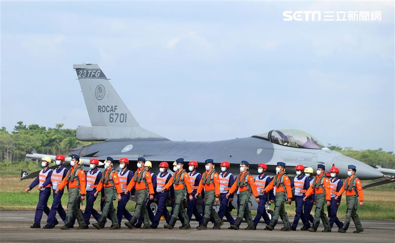 F16-V BLK20型戰機。（記者邱榮吉/嘉義拍攝）