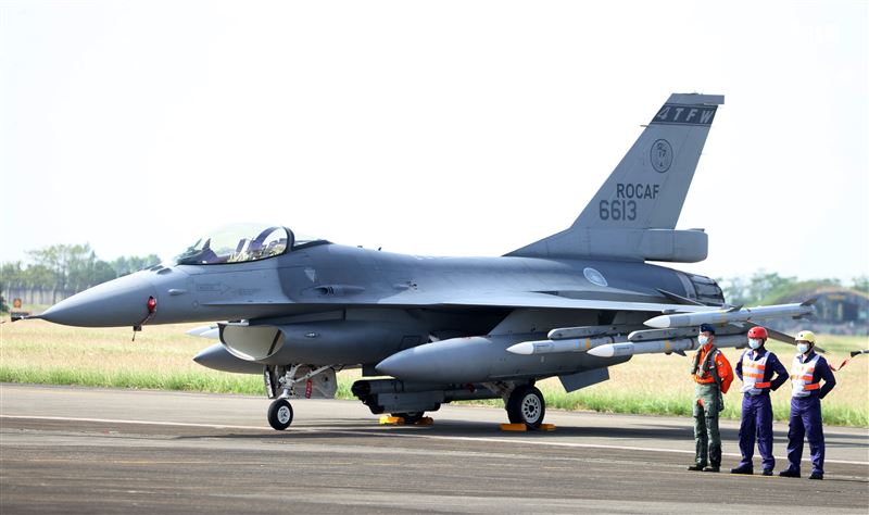 F16-V BLK20型戰機。（記者邱榮吉/嘉義拍攝）
