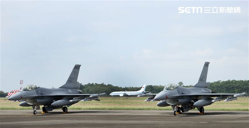 F16-V BLK20型戰機。（記者邱榮吉/嘉義拍攝）