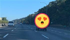  路上驚見「童年神車」！秒勾20年回憶　內行秒懂：國寶級（圖／翻攝自爆廢公社公開版）