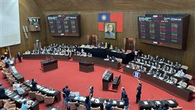 立法院國民黨團議場抗議（圖／記者林恩如攝影）