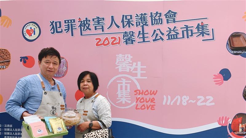 尪車禍躺床5年！她花光百萬積蓄救夫