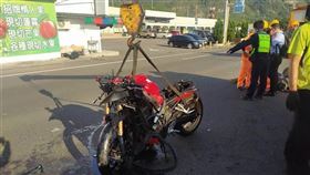 重機 賓士 車禍 翻攝畫面