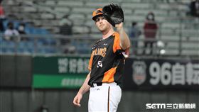 ▲統一獅投手猛威爾上場中繼。（圖／記者劉彥池攝影）