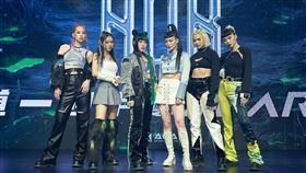 HUR/AOA ENTERTAINMENT LAB 提供