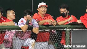 ▲味全龍打擊教練張泰山。（圖／記者劉彥池攝影）