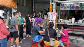 1主餐1菜1湯僅50元! 開店10分鐘就客滿,雞肉飯,味噌湯,小吃