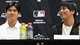 天使隊頒獎給水原一平。（圖／翻攝自天使隊推特）